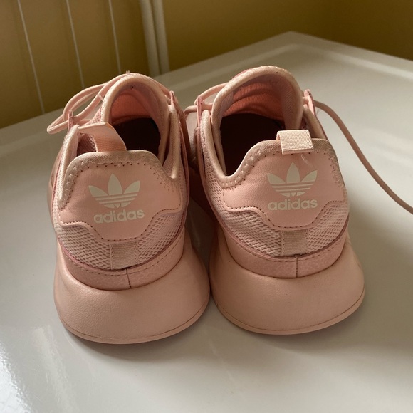 Pink Adidas size youth 4 - Picture 5 of 10